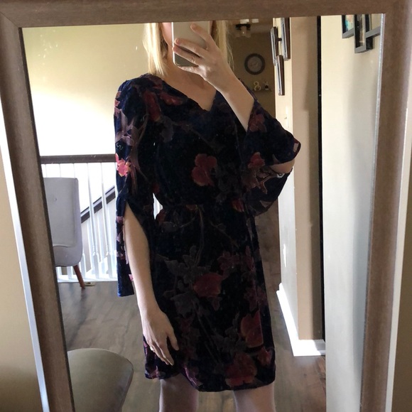 Skies Are Blue Long Sleeve Dress - Picture 2 of 8